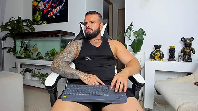 Snapshot of Johnnygrayson1 chatting on 09.23.25 Johnnygrayson1 online show from 09.23.25