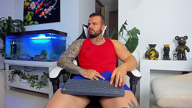 Snapshot of Johnnygrayson1 chatting on 09.29.25 Johnnygrayson1 online show from 09.29.25