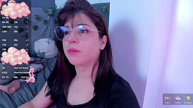 Snapshot of Yuri_Stars chatting on 03.20.25 Yuri Stars online show from 03.20.25