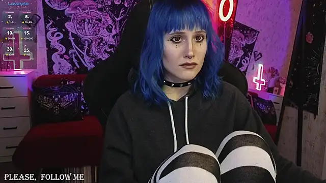 little Elika online show from 01.19.25