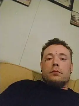 Snapshot of dadyyD95 chatting on 03.25.26 dadyyD95 online show from 03.25.26