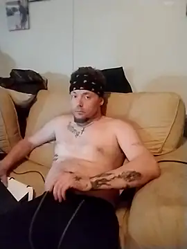 Snapshot of dadyyD95 chatting on 03.27.26 dadyyD95 online show from 03.27.26