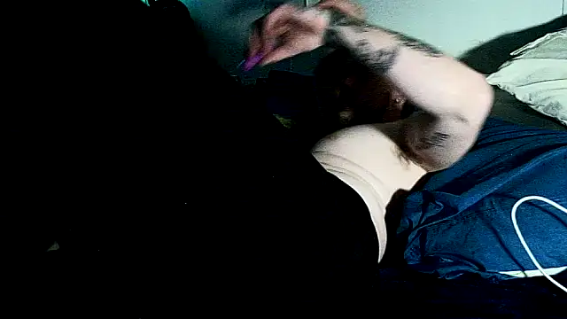 Snapshot of dadyyD95 chatting on 04.06.26 dadyyD95 online show from 04.06.26