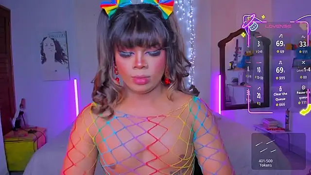 CuteRomi online show from 11.19.25