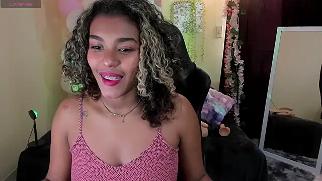 Snapshot of aleja_montiel__ chatting on 01.20.25 aleja montiel online show from 01.20.25