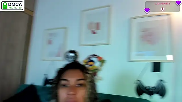 Snapshot of aleja_montiel__ chatting on 10.20.25 aleja montiel online show from 10.20.25