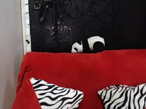 Snapshot of love_and_Lust chatting on 12.21.24 love and Lust online show from 12.21.24