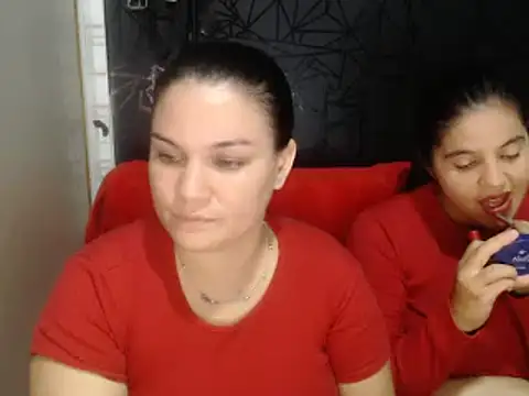 Snapshot of love_and_Lust chatting on 02.11.25 love and Lust online show from 02.11.25