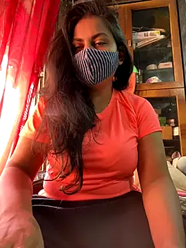 Snapshot of HaaniKaur chatting on 11.17.25 HaaniKaur online show from 11.17.25