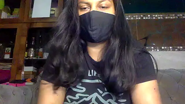 Snapshot of HaaniKaur chatting on 01.05.26 HaaniKaur online show from 01.05.26