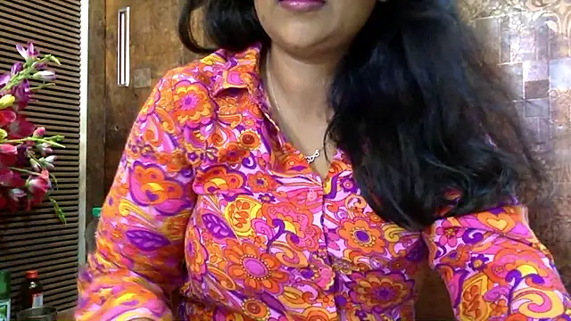 Snapshot of HaaniKaur chatting on 02.23.26 HaaniKaur online show from 02.23.26