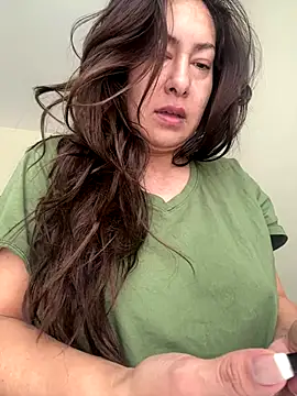 xLadyScarlettx online show from 12.14.25