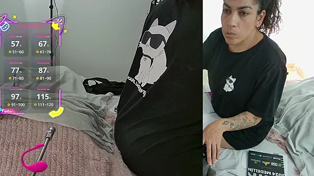 sara smith45 online show from 09.29.25