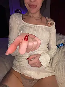 RubyLunaa online show from 12.15.25