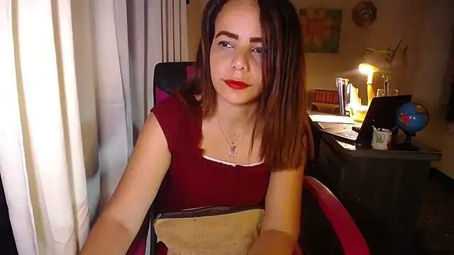 Snapshot of danielle_rose_1 chatting on 05.22.26 danielle rose 1 online show from 05.22.26