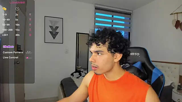 Snapshot of mateoleonee chatting on 02.05.25 mateoleonee online show from 02.05.25