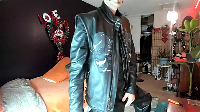 leatherz69 online show from 03.05.25