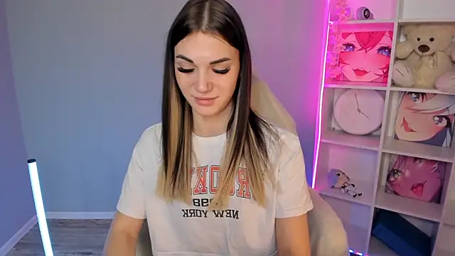 Snapshot of Hellen_Moore chatting on 12.18.24 Hellen Moore online show from 12.18.24