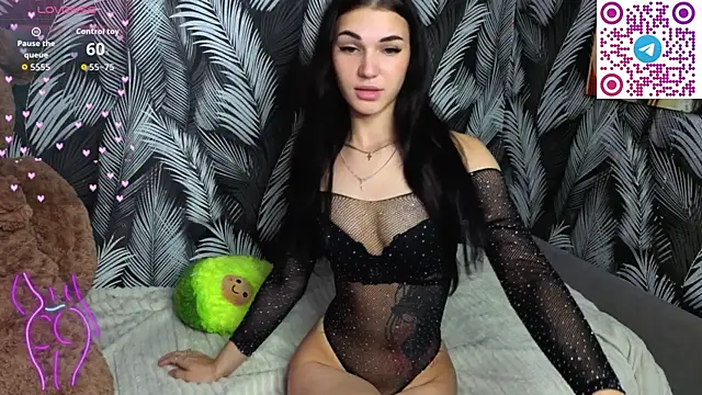 Snapshot of Hellen_Moore chatting on 09.10.25 Hellen Moore online show from 09.10.25