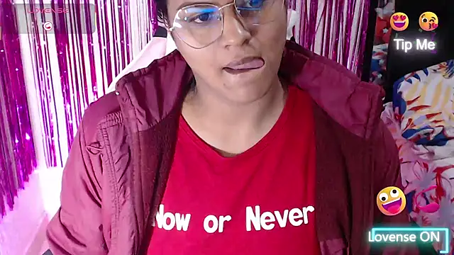 SweetAlmaa online show from 03.28.26