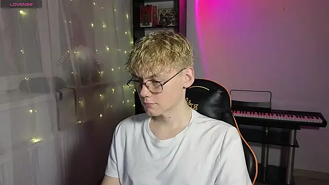 Keytaro online show from 03.08.25