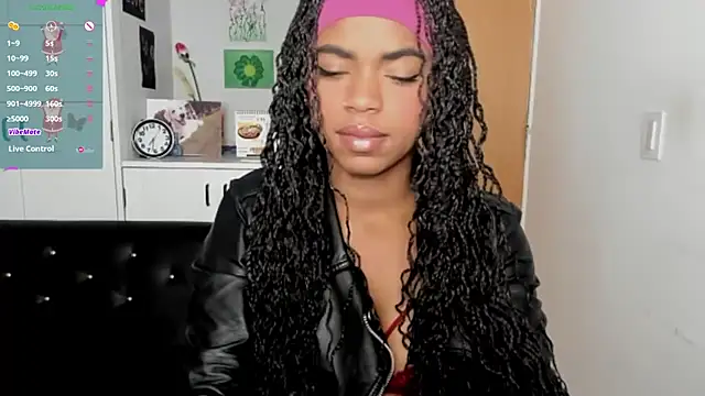 Snapshot of Marce_22 chatting on 12.15.24 Marce 22 online show from 12.15.24