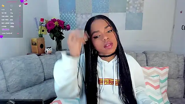 Snapshot of Marce_22 chatting on 03.21.25 Marce 22 online show from 03.21.25