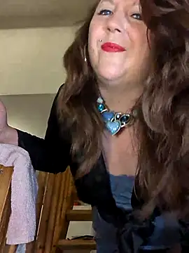 Snapshot of Candy-Desire chatting on 02.13.25 Candy-Desire online show from 02.13.25