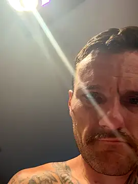 UnCuTupTheBuTT online show from 09.17.25