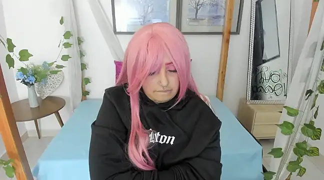 Snapshot of lussyevans24 chatting on 02.11.25 lussyevans24 online show from 02.11.25