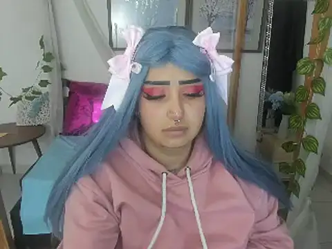 Snapshot of lussyevans24 chatting on 03.04.25 lussyevans24 online show from 03.04.25