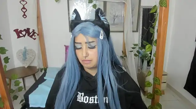 Snapshot of lussyevans24 chatting on 03.12.25 lussyevans24 online show from 03.12.25