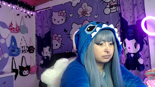 Snapshot of lussyevans24 chatting on 09.23.25 lussyevans24 online show from 09.23.25