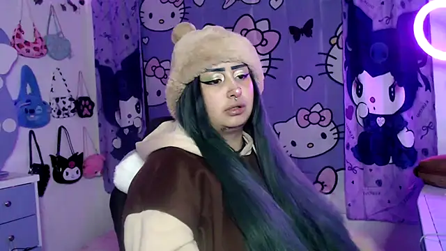 Snapshot of lussyevans24 chatting on 09.25.25 lussyevans24 online show from 09.25.25