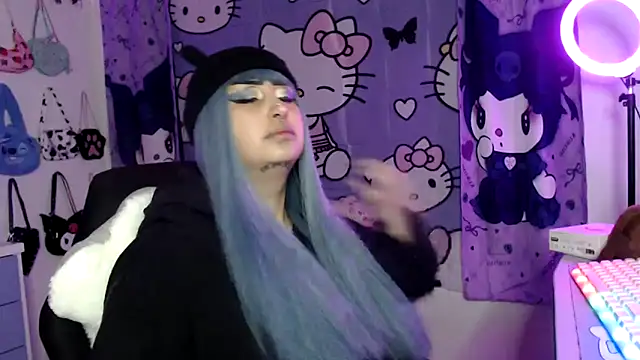 Snapshot of lussyevans24 chatting on 09.28.25 lussyevans24 online show from 09.28.25