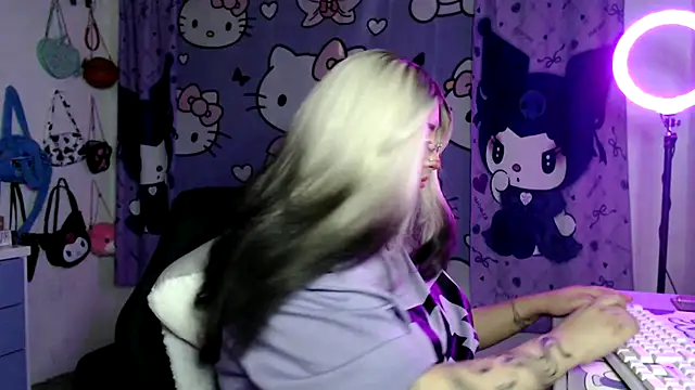 lussyevans24 online show from 03.17.26