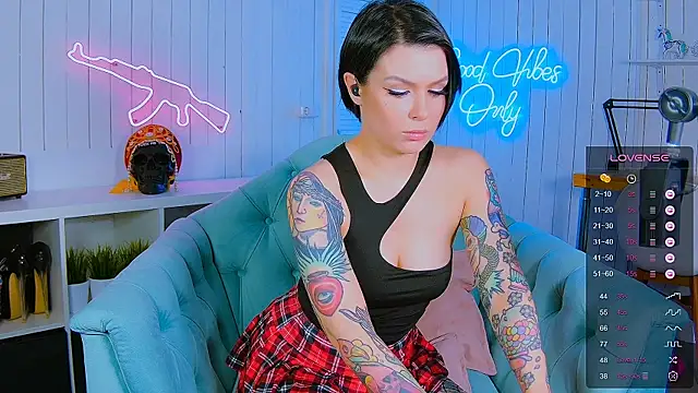 My toys pink online show from 03.14.25