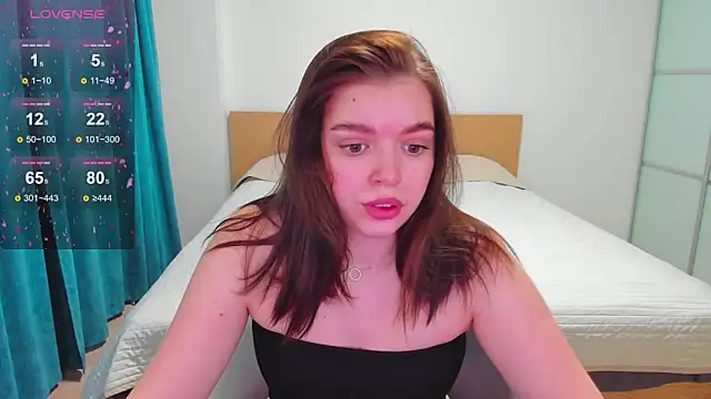 Snapshot of Nicky_Rosee chatting on 12.18.24 Nicky Rosee online show from 12.18.24