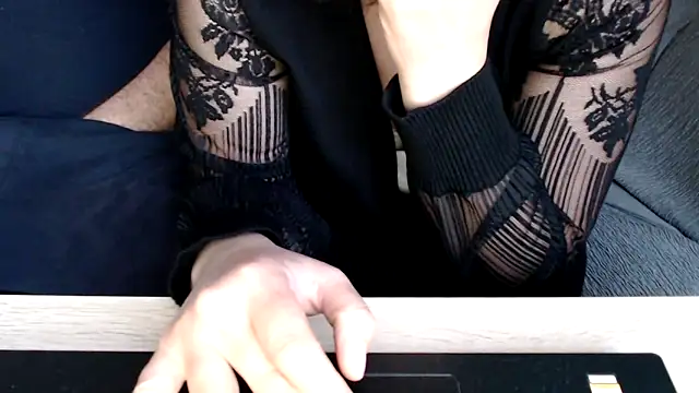 margotgra82 online show from 11.11.25