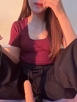 Snapshot of PussyWet_ chatting on 11.10.25 PussyWet online show from 11.10.25