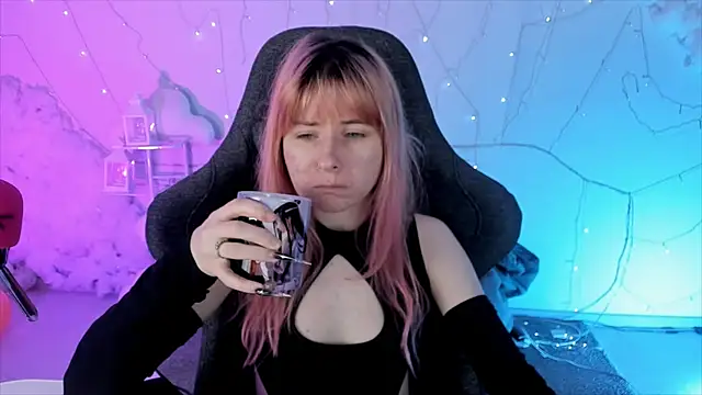 LexiWenford online show from 02.04.25