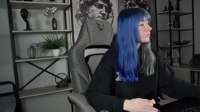 LexiWenford online show from 04.17.26