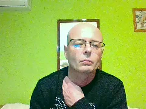 Snapshot of Tiger202441 chatting on 12.17.25 Tiger202441 online show from 12.17.25