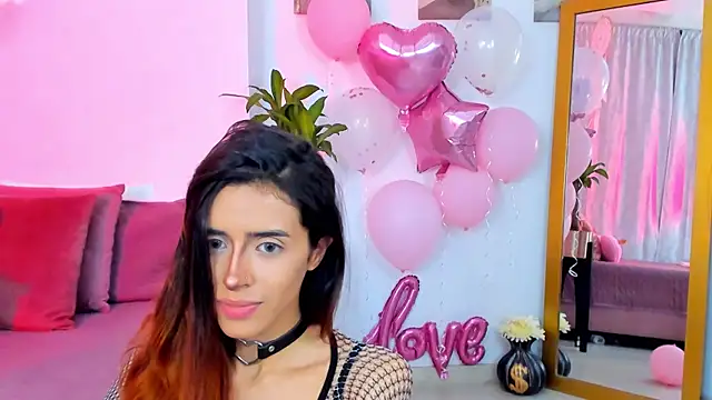 StormiRusso online show from 02.05.25