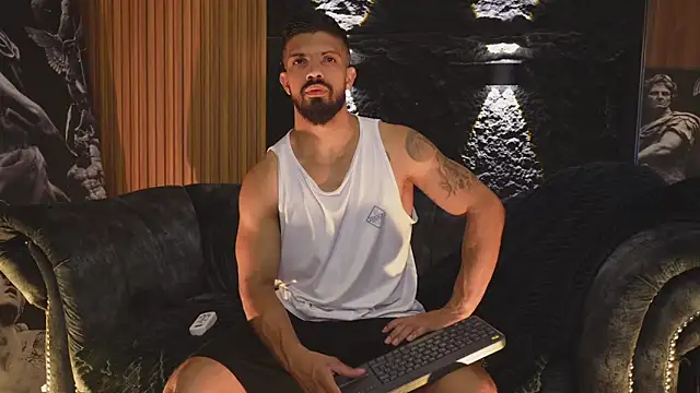 DannSaenz online show from 10.29.25