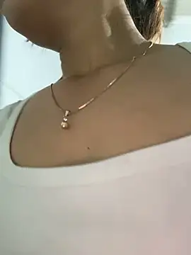 Linaannn online show from 10.22.25