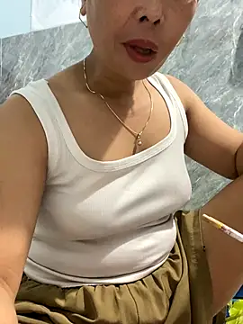 Linaannn online show from 10.29.25