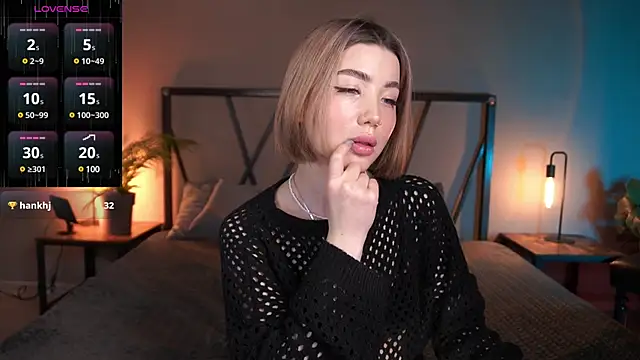 LindaThacker online show from 02.04.25