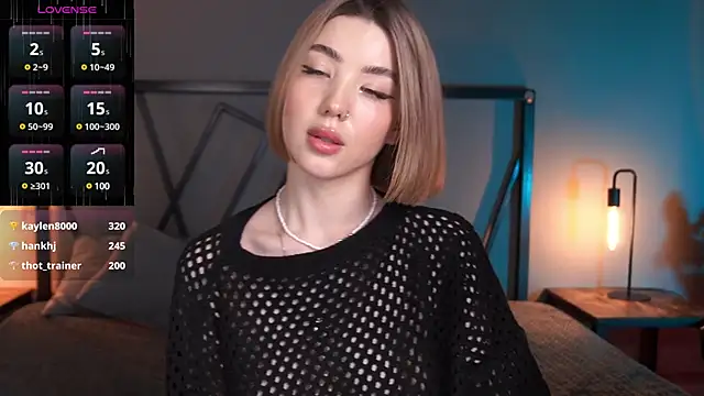 LindaThacker online show from 02.04.25