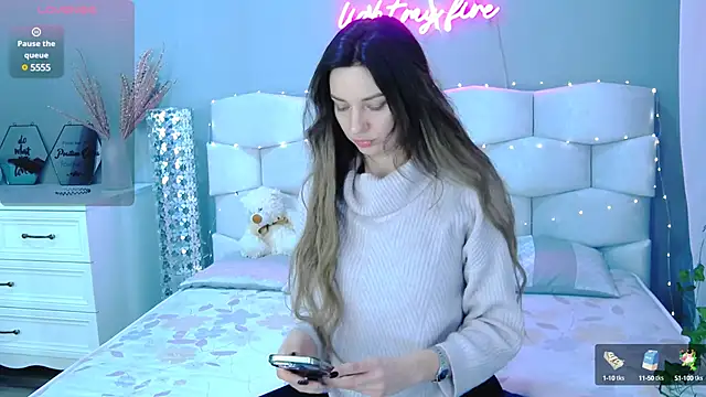 VioletUmi online show from 01.25.25